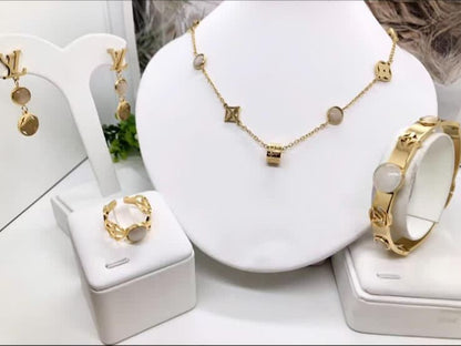 Luxury Gold Charm Jewelry Set – Elegant LV-Style Fashion for Women